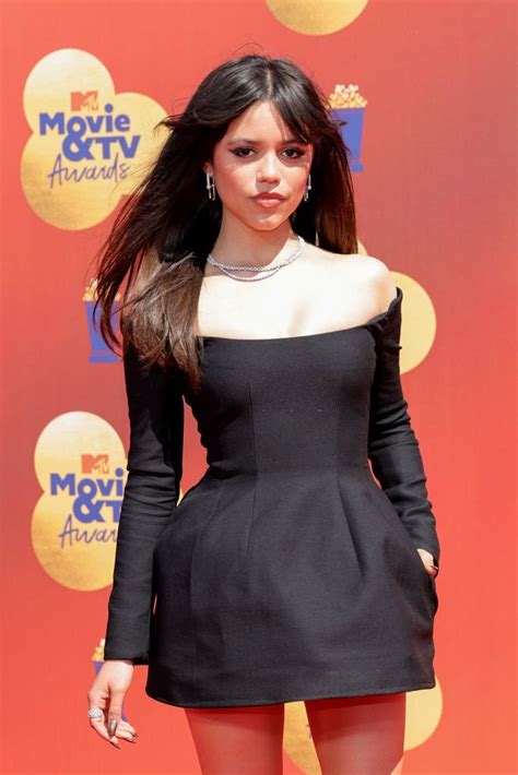 jenna ortega altezza|Jenna Ortegas Height, Weight, Bio, Measurements & More